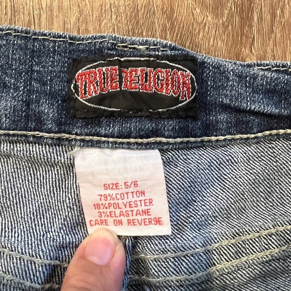 Y2K True Religion Skinny Jeans with Detailed Pocket Embroidery - Picture 6 of 12